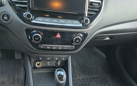 Hyundai Solaris II рестайлинг, 2021 год, 1 600 000 рублей, 11 фотография