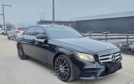 Mercedes-Benz E-Класс, 2019 год, 2 700 000 рублей, 2 фотография