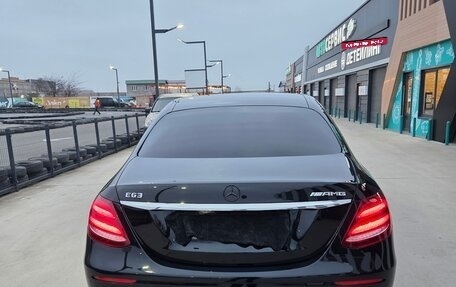 Mercedes-Benz E-Класс, 2019 год, 2 700 000 рублей, 6 фотография