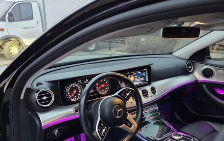 Mercedes-Benz E-Класс, 2019 год, 2 700 000 рублей, 15 фотография