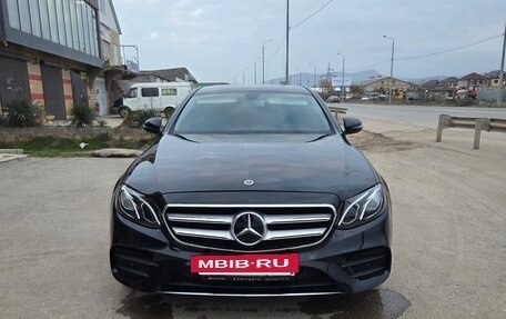 Mercedes-Benz E-Класс, 2019 год, 2 700 000 рублей, 11 фотография