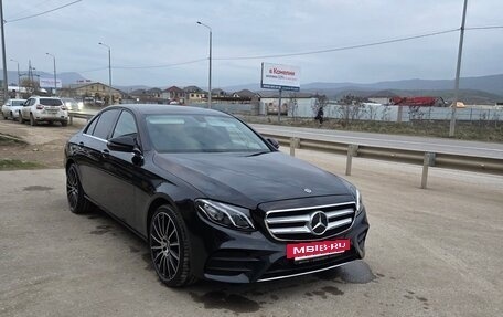 Mercedes-Benz E-Класс, 2019 год, 2 700 000 рублей, 10 фотография