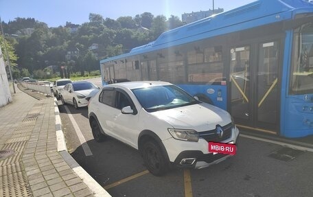 Renault Logan II, 2021 год, 790 000 рублей, 2 фотография