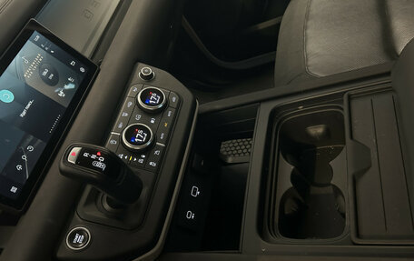 Land Rover Defender II, 2021 год, 5 600 000 рублей, 16 фотография