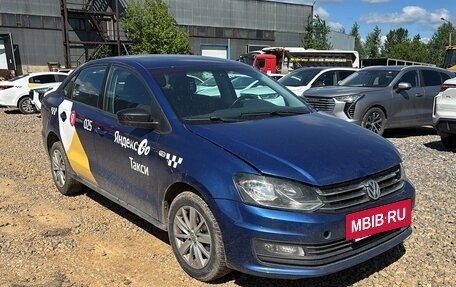 Volkswagen Polo VI (EU Market), 2019 год, 640 000 рублей, 2 фотография