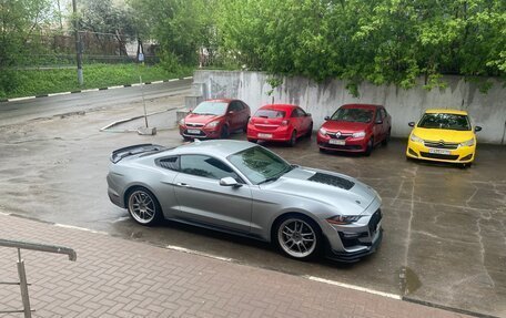 Ford Mustang VI рестайлинг, 2020 год, 3 800 000 рублей, 10 фотография