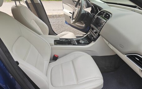 Jaguar XE I рестайлинг, 2015 год, 1 540 000 рублей, 14 фотография