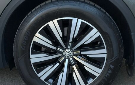 Volkswagen Touareg III, 2018 год, 3 435 000 рублей, 5 фотография