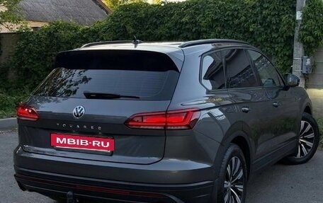 Volkswagen Touareg III, 2018 год, 3 435 000 рублей, 2 фотография