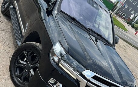 Toyota Land Cruiser 200, 2015 год, 4 500 000 рублей, 31 фотография