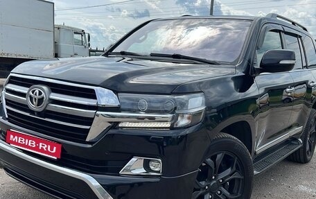 Toyota Land Cruiser 200, 2015 год, 4 500 000 рублей, 25 фотография