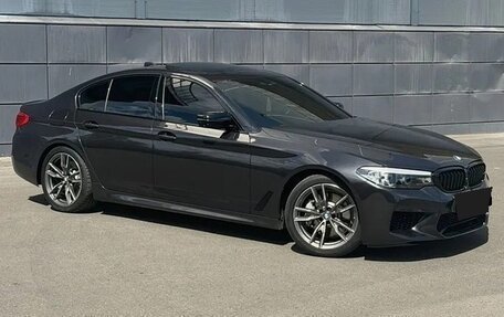 BMW 5 серия, 2018 год, 3 300 000 рублей, 2 фотография