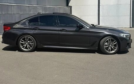 BMW 5 серия, 2018 год, 3 300 000 рублей, 3 фотография