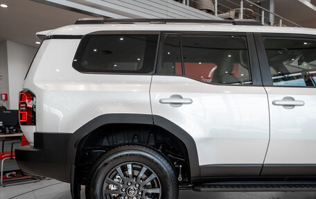 Toyota Land Cruiser Prado, 2025 год, 10 972 000 рублей, 6 фотография