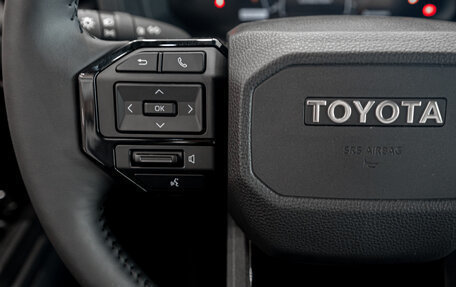 Toyota Land Cruiser Prado, 2025 год, 10 972 000 рублей, 25 фотография