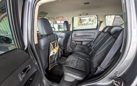Mitsubishi Outlander III рестайлинг 3, 2021 год, 2 800 000 рублей, 16 фотография