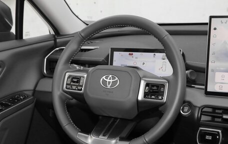 Toyota RAV4, 2026 год, 4 030 000 рублей, 31 фотография