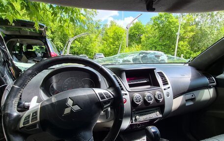 Mitsubishi Pajero Sport II рестайлинг, 2014 год, 840 000 рублей, 13 фотография