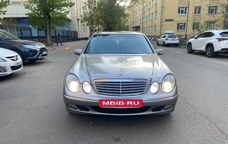 Mercedes-Benz E-Класс, 2004 год, 2 фотография