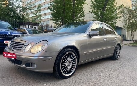 Mercedes-Benz E-Класс, 2004 год, 10 фотография