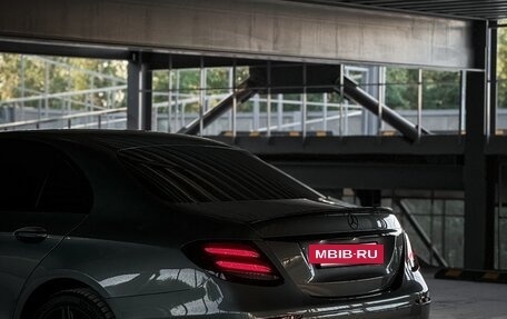 Mercedes-Benz E-Класс, 2019 год, 3 450 000 рублей, 3 фотография