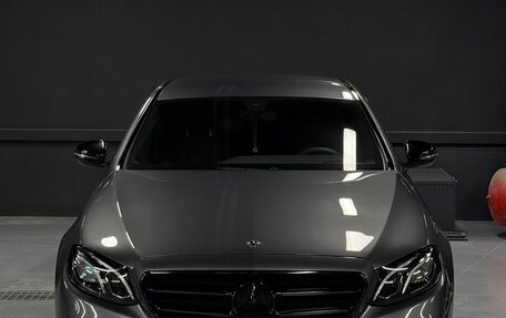 Mercedes-Benz E-Класс, 2019 год, 3 450 000 рублей, 12 фотография