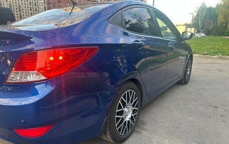 Hyundai Solaris II рестайлинг, 2011 год, 870 000 рублей, 5 фотография
