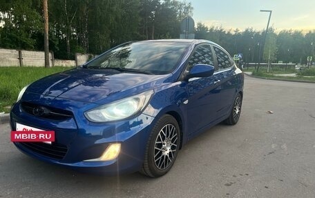 Hyundai Solaris II рестайлинг, 2011 год, 870 000 рублей, 4 фотография
