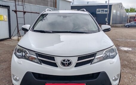 Toyota RAV4, 2013 год, 1 800 000 рублей, 2 фотография