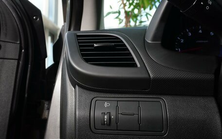 Hyundai Solaris II рестайлинг, 2015 год, 1 099 111 рублей, 23 фотография