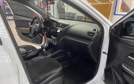 KIA Rio III рестайлинг, 2015 год, 1 400 000 рублей, 14 фотография