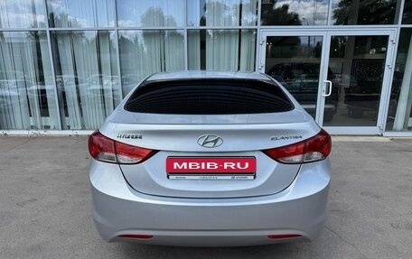 Hyundai Elantra V, 2011 год, 950 000 рублей, 6 фотография