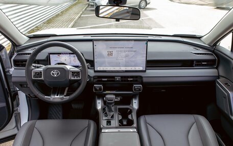 Toyota RAV4, 2026 год, 4 495 000 рублей, 16 фотография
