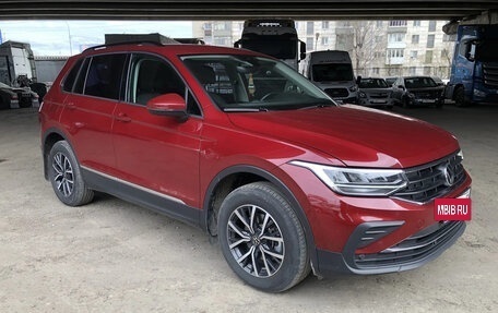 Volkswagen Tiguan II, 2022 год, 2 832 000 рублей, 2 фотография