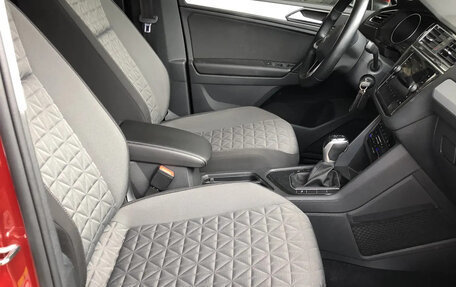 Volkswagen Tiguan II, 2022 год, 2 832 000 рублей, 9 фотография