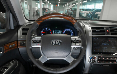 KIA Mohave I, 2017 год, 3 090 000 рублей, 11 фотография