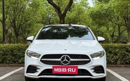 Mercedes-Benz A-Класс, 2022 год, 1 950 000 рублей, 2 фотография