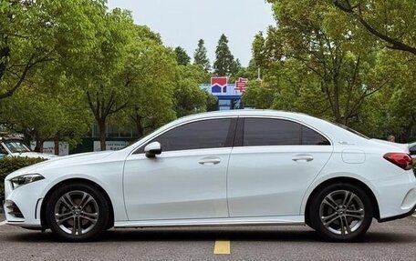 Mercedes-Benz A-Класс, 2022 год, 1 950 000 рублей, 9 фотография