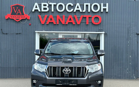 Toyota Land Cruiser Prado 150 рестайлинг 2, 2020 год, 5 350 000 рублей, 2 фотография