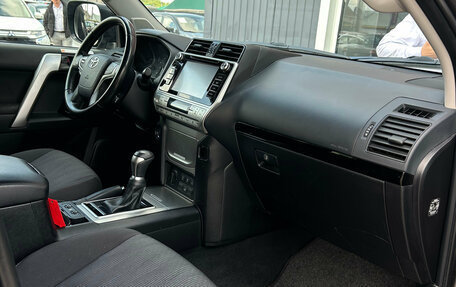 Toyota Land Cruiser Prado 150 рестайлинг 2, 2020 год, 5 350 000 рублей, 13 фотография