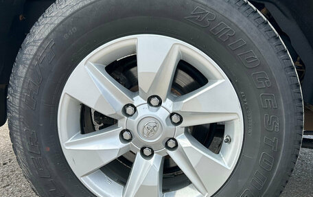Toyota Land Cruiser Prado 150 рестайлинг 2, 2020 год, 5 350 000 рублей, 28 фотография