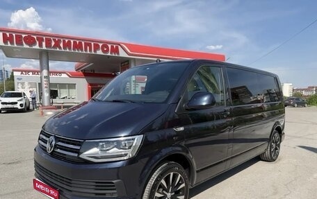 Volkswagen Multivan T6 рестайлинг, 2018 год, 3 590 000 рублей, 1 фотография