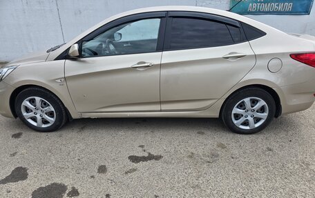 Hyundai Solaris II рестайлинг, 2011 год, 685 000 рублей, 2 фотография