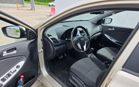 Hyundai Solaris II рестайлинг, 2011 год, 685 000 рублей, 6 фотография