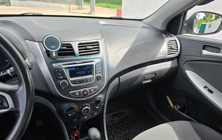 Hyundai Solaris II рестайлинг, 2011 год, 685 000 рублей, 11 фотография