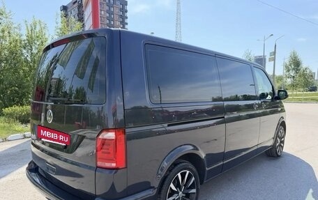 Volkswagen Multivan T6 рестайлинг, 2018 год, 3 590 000 рублей, 8 фотография