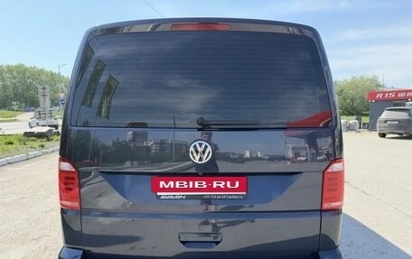 Volkswagen Multivan T6 рестайлинг, 2018 год, 3 590 000 рублей, 3 фотография