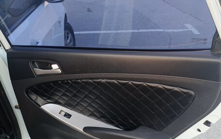 Hyundai Solaris II рестайлинг, 2011 год, 500 000 рублей, 7 фотография