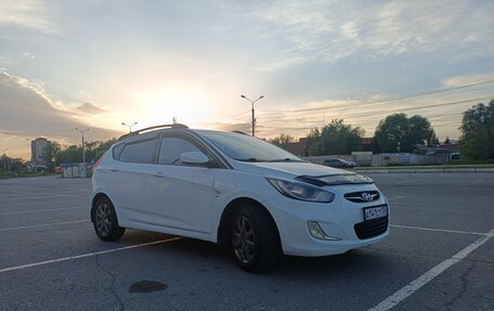 Hyundai Solaris II рестайлинг, 2011 год, 500 000 рублей, 13 фотография