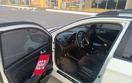Hyundai Solaris II рестайлинг, 2011 год, 500 000 рублей, 11 фотография